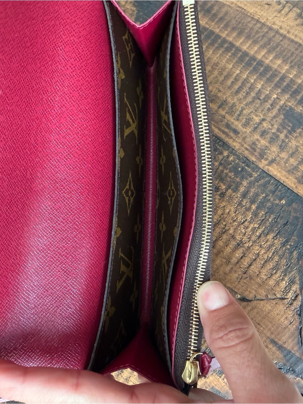 Louis Vuitton Emilie Wallet in Monogram Fuscia - Picture 13 of 14
